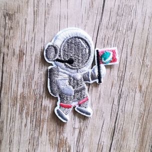 Kosmonaut šedý v2