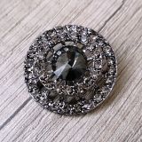 Černý knoflík se zirkony  / 27 mm